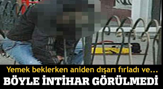 Başını demir parmaklıkların arasına sokarak intihar etti Başını demir parmaklıkların arasına sokarak intihar etti