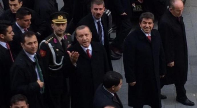 Erdoğan karşıtlığı ve sigaraseverlik... Erdoğan karşıtlığı ve sigaraseverlik...