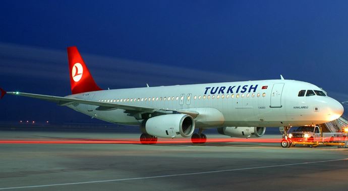 THY uçağında bomba alarmı, yolcular boşaltıldı! THY uçağında bomba alarmı, yolcular boşaltıldı!