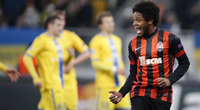 Adriano şov yaptı, Shakhtar fark attı Adriano şov yaptı, Shakhtar fark attı