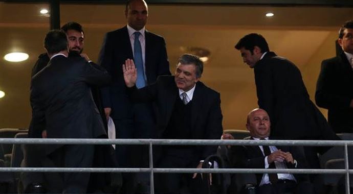 Emre Belözoğlu&#039;nu Abdullah Gül&#039;e şikayet ettiler