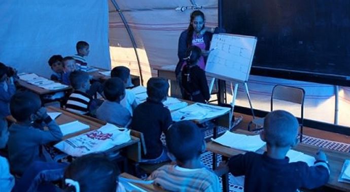 Kobanili çocuklara eğitim Kobanili çocuklara eğitim