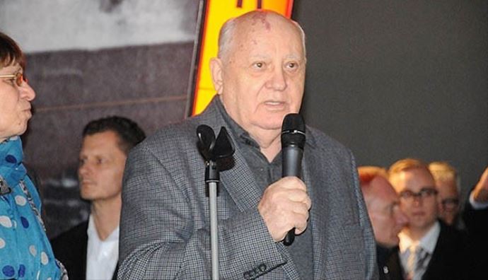Gorbaçov: 'Soğuk Savaş'ın eşiğindeyiz' Gorbaçov: 'Soğuk Savaş'ın eşiğindeyiz'