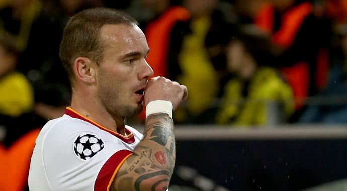 Sneijder kulübeye mahkum! Sneijder kulübeye mahkum!