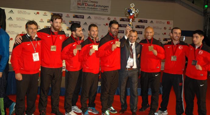 Karate milli takımımız dünya 3.sü oldu Karate milli takımımız dünya 3.sü oldu