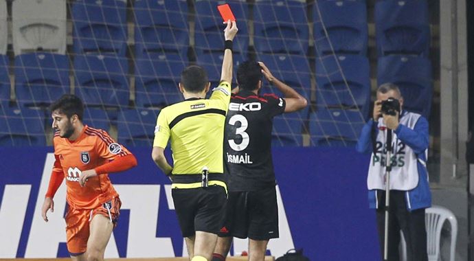 Beşiktaş'ın kırmızı kart serisi sürdü Beşiktaş'ın kırmızı kart serisi sürdü