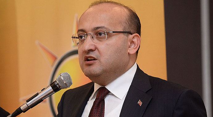 Akdoğan: "Hükümet 6-8 Ekim'den önceki yerinde duruyor" Akdoğan: "Hükümet 6-8 Ekim'den önceki yerinde duruyor"