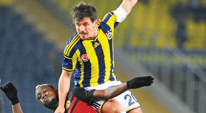 Fenerbahçe kaptanı atıldı, çıldırdı!