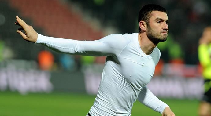 Burak Yılmaz'dan Galatasaray'a 17 Milyon TL Burak Yılmaz'dan Galatasaray'a 17 Milyon TL