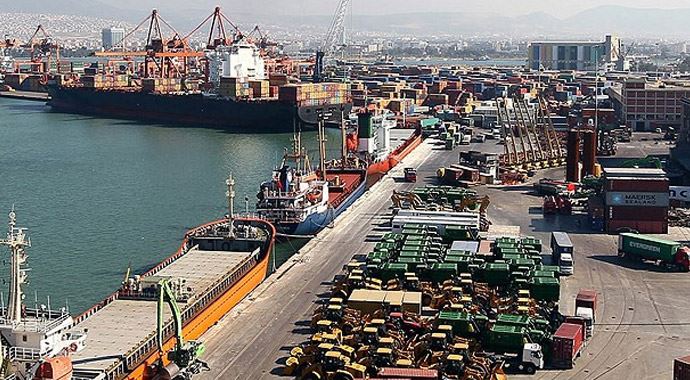 İhracat 13 ay sonra ilk kez düştü İhracat 13 ay sonra ilk kez düştü