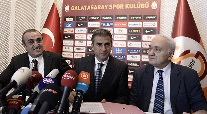 Hamza Hamzoğlu&#039;nun zor anları! Gözyaşlarına hakim olamadı