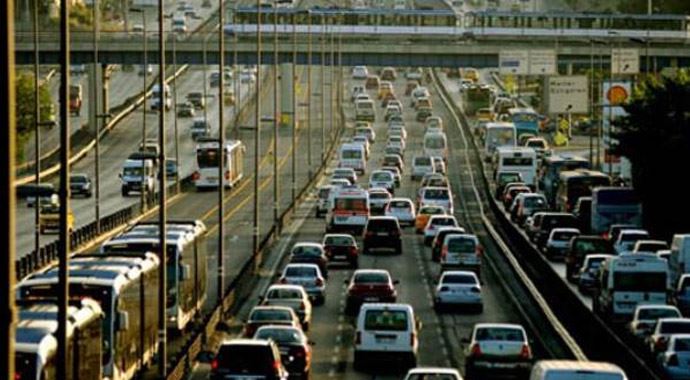 İstanbul'da bu yollar trafiğe kapatılacak İstanbul'da bu yollar trafiğe kapatılacak