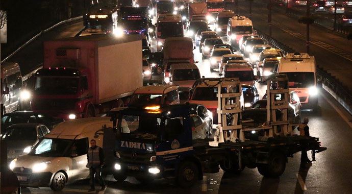 Haliç Köprüsü trafiğe açıldı Haliç Köprüsü trafiğe açıldı