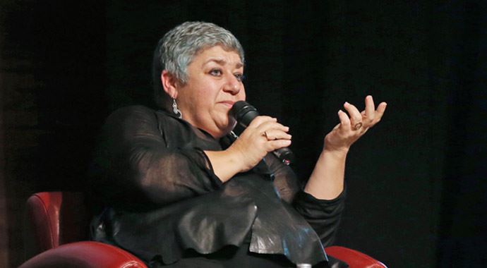 Serra Yılmaz: 'İnsanlar inançlarına göre yargılanmamalı' Serra Yılmaz: 'İnsanlar inançlarına göre yargılanmamalı'