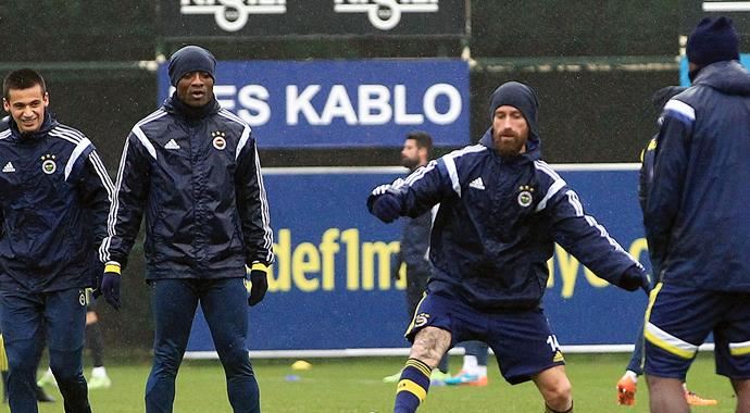 Fenerbahçe, Sivasspor&#039;a hazırlanıyor