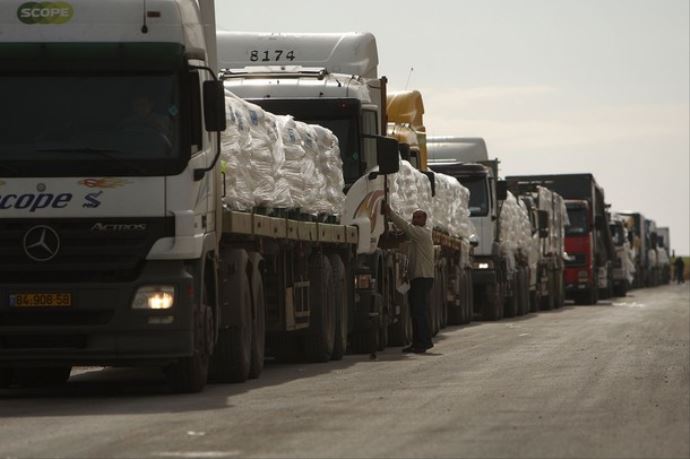 Gazze'ye inşaat malzemelerinin geçişi Gazze'ye inşaat malzemelerinin geçişi