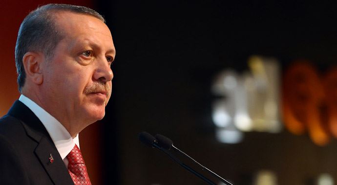 Cumhurbaşkanı Erdoğan: 'Onların önünde hiç bir zaman diz çökmeyeceğiz' Cumhurbaşkanı Erdoğan: 'Onların önünde hiç bir zaman diz çökmeyeceğiz'