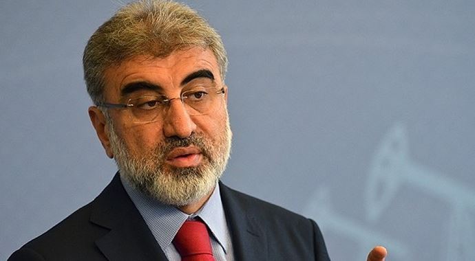 'Türkiye'de benzin fiyatı yüzde 42,1 düştü' 'Türkiye'de benzin fiyatı yüzde 42,1 düştü'