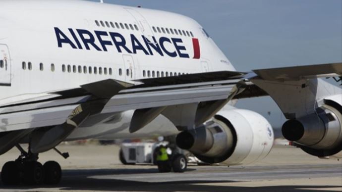 Yolcu uçağı acı biber yüzünden acil iniş yaptı Yolcu uçağı acı biber yüzünden acil iniş yaptı