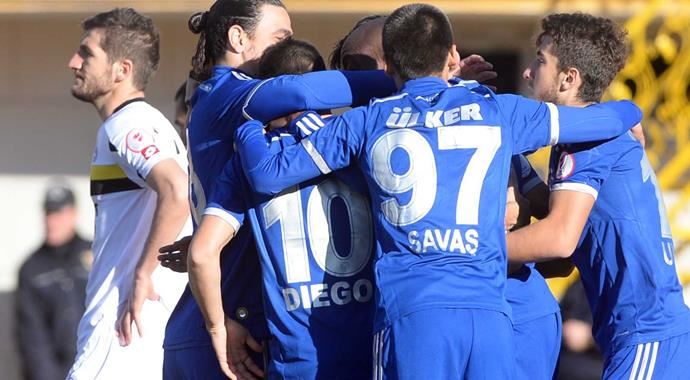 Fenerbahçe'den Bayburt'ta 3 gollü kupa mesaisi Fenerbahçe'den Bayburt'ta 3 gollü kupa mesaisi