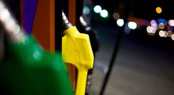 Benzine bir indirim daha Benzine bir indirim daha