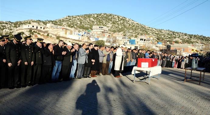 Şehit uzman çavuş memleketinde toprağa verildi