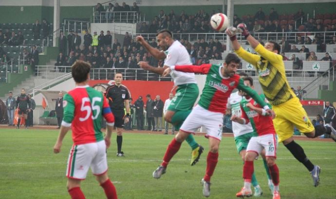Giresunspor evinde vuruldu Giresunspor evinde vuruldu