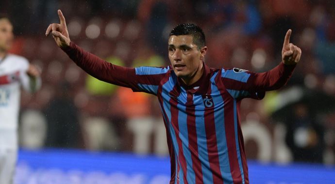 Cardozo maç topunu eve götürdü Cardozo maç topunu eve götürdü