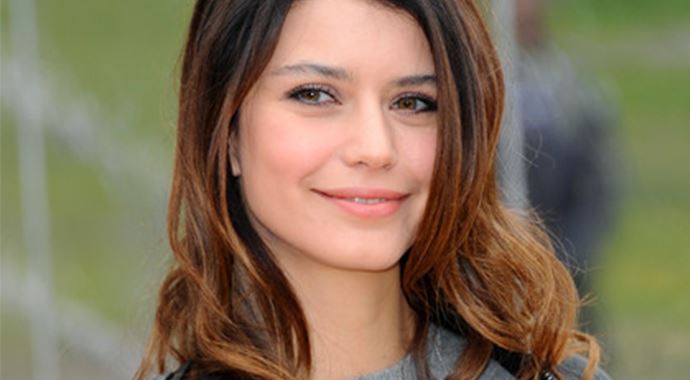 Beren Saat herkesi şaşırttı! İşte yeni mesleği Beren Saat herkesi şaşırttı! İşte yeni mesleği