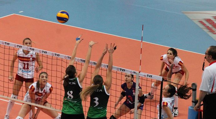 Galatasaray'dan muhteşem geri dönüş Galatasaray'dan muhteşem geri dönüş