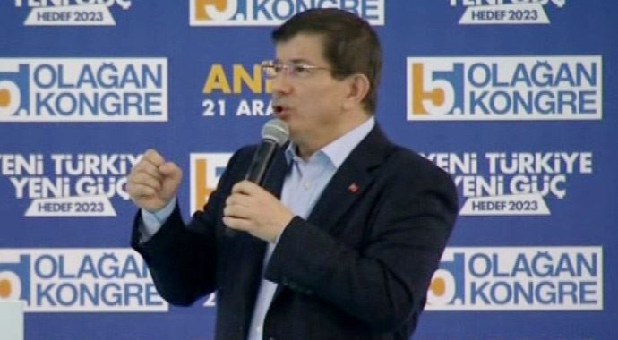 Başbakan Davutoğlu: &#039;Şişli&#039;yi bile idare edemeyen...&#039;