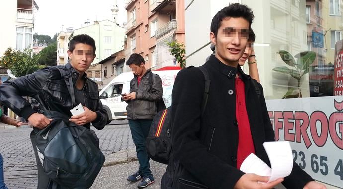 Öğrencilerin harçlıkları şans oyunlarına gidiyor Öğrencilerin harçlıkları şans oyunlarına gidiyor
