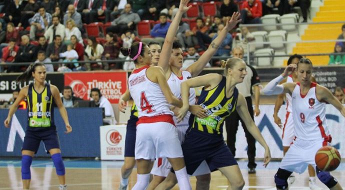 Fenerbahçe yarı finalde Fenerbahçe yarı finalde