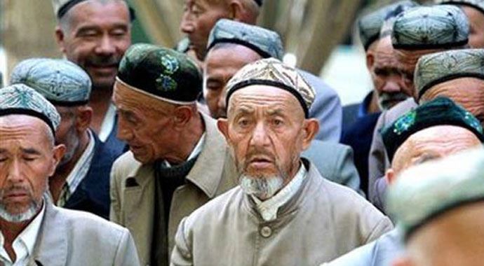 Uygur Türkleri'ni Çin'e veriyorlar Uygur Türkleri'ni Çin'e veriyorlar
