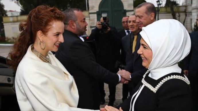 Cumhurbaşkanı Erdoğan Fas Kralını ailesiyle birlikte kabul etti Cumhurbaşkanı Erdoğan Fas Kralını ailesiyle birlikte kabul etti