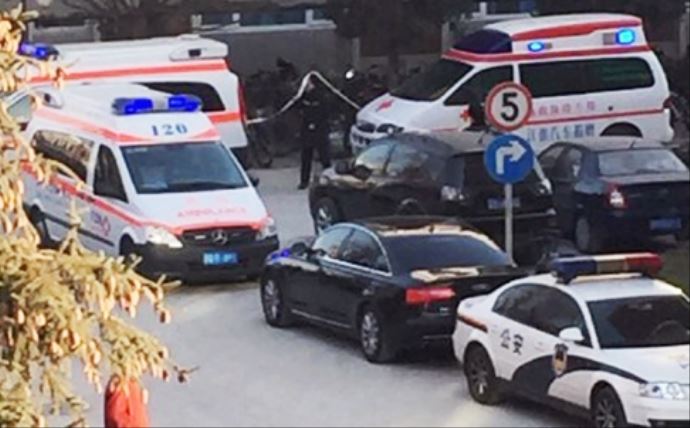 Çin'de inşaat iskelesi çöktü: 10 ölü Çin'de inşaat iskelesi çöktü: 10 ölü