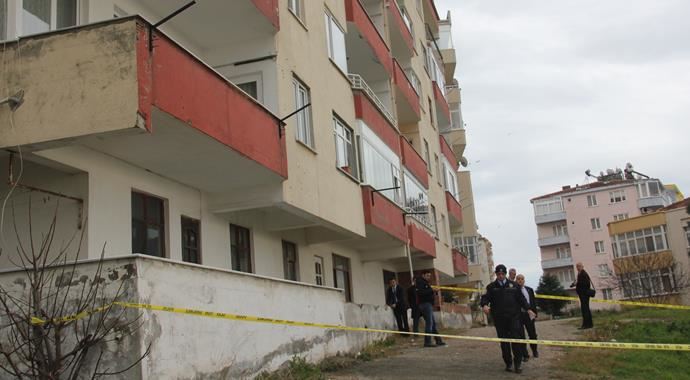 Sinop&#039;ta bir kadının sır intiharı