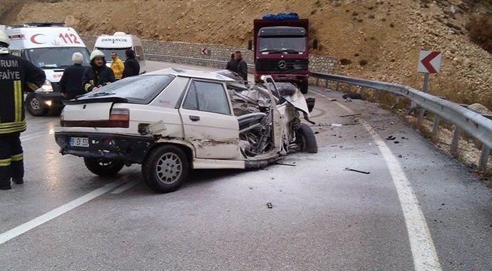 Çorum'da korkunç kaza, 1 ölü var Çorum'da korkunç kaza, 1 ölü var