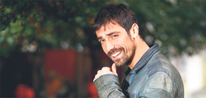 İbrahim Çelikkol'un yanındaki kız bakın kim çıktı İbrahim Çelikkol'un yanındaki kız bakın kim çıktı