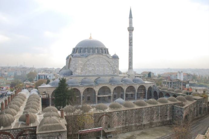 Camideki yarım asırlık hata yıllar sonra fark edildi Camideki yarım asırlık hata yıllar sonra fark edildi