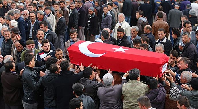 Ermenek'te madencinin cenazesi toprağa verildi Ermenek'te madencinin cenazesi toprağa verildi