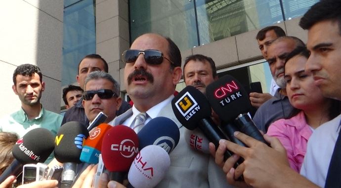 Zekeriya Öz eşyalarını topladı Zekeriya Öz eşyalarını topladı