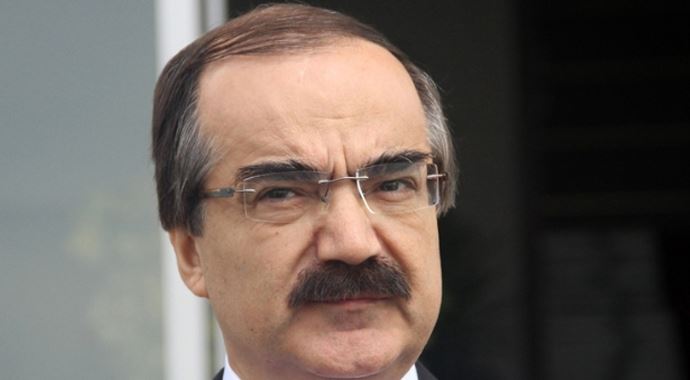 Vali Coş&#039;tan  &#039;&#039;tatil&#039;&#039; tweeti
