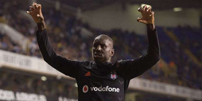 Demba Ba'dan Manuel Fernandes sürprizi Demba Ba'dan Manuel Fernandes sürprizi