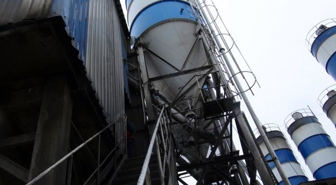 Beton mikserinde döne döne can verdi