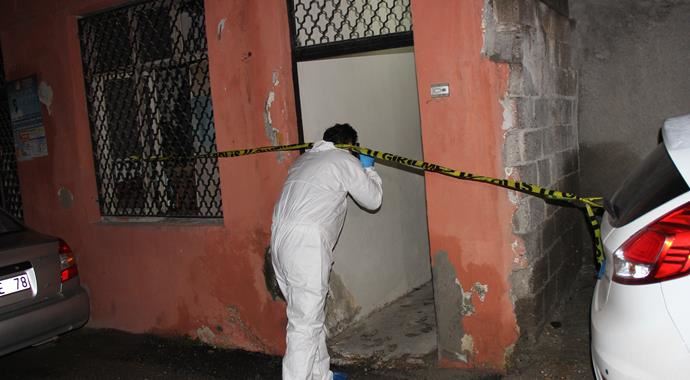 Adana'da pompalı tüfek vahşeti Adana'da pompalı tüfek vahşeti