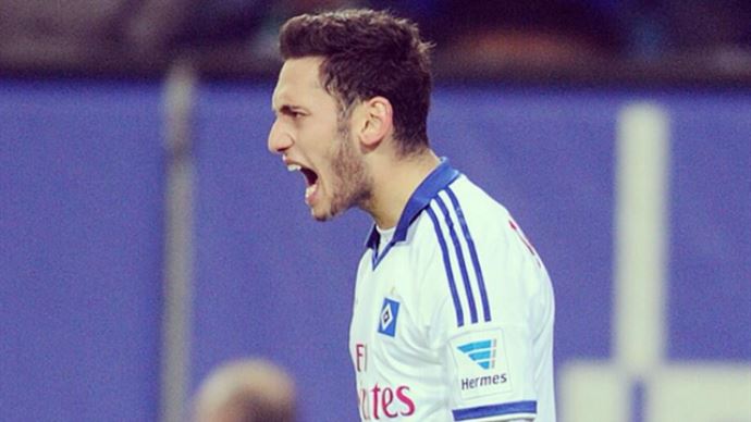 'Hakan Çalhanoğlu'nu futboldan men edin' 'Hakan Çalhanoğlu'nu futboldan men edin'