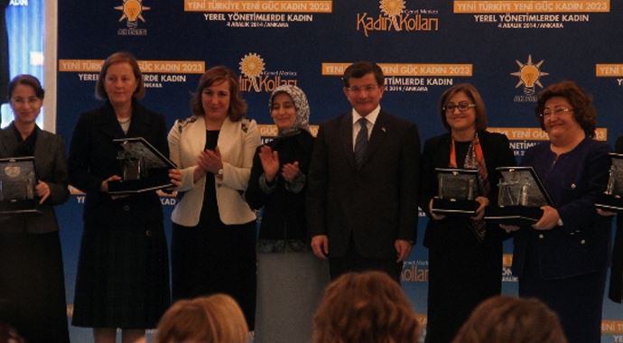 Ödüllerini Başbakan'dan aldılar Ödüllerini Başbakan'dan aldılar