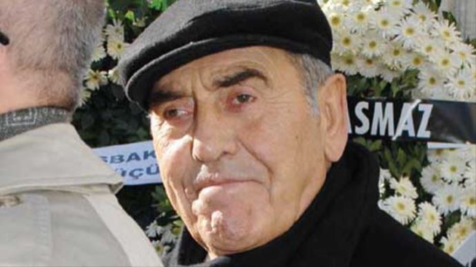 Uğur Ekşioğlu vefat etti Uğur Ekşioğlu vefat etti