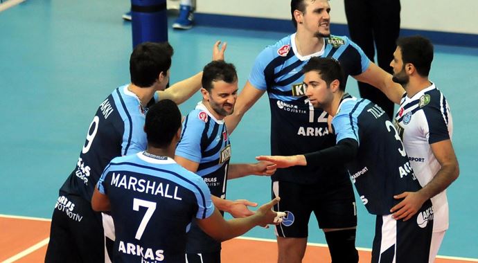 Arkasspor üzdü Arkasspor üzdü